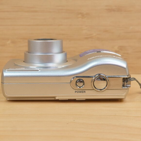 Olympus FE-170 6MP Digital Camera, with 3X Optical Zoom - Picture 5 of 10